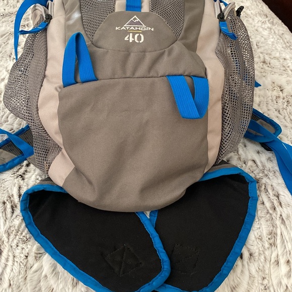 Jansport Hiking Backpack - Picture 6 of 8